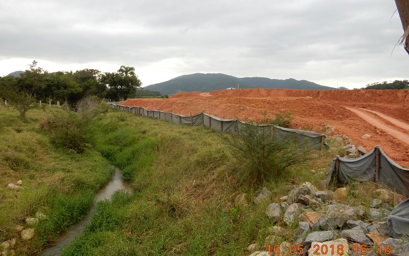 2018-05-16 - km 183+460 - Dispositivo de protecao ambiental - Rio Felicio (2)