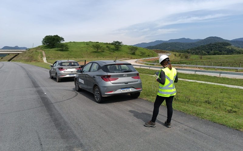 2023-10-24 - km 182+400 - Atuação equipe supervisão ambiental (1)