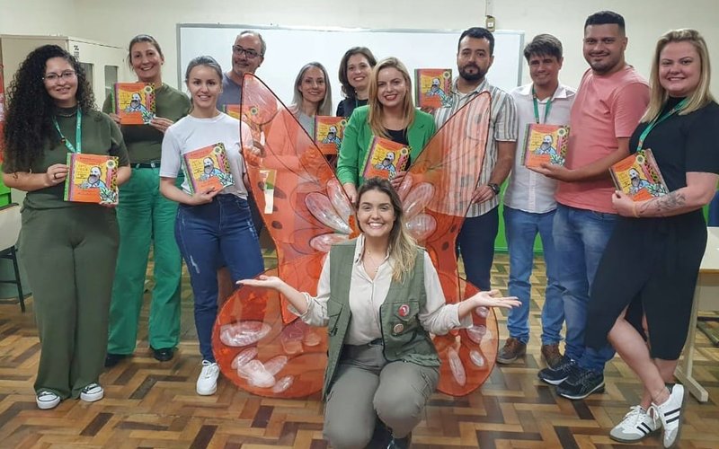 COORDENADORIA REGIONAL DE EDUCAÇÃO - ENTREGA 1500 Unid